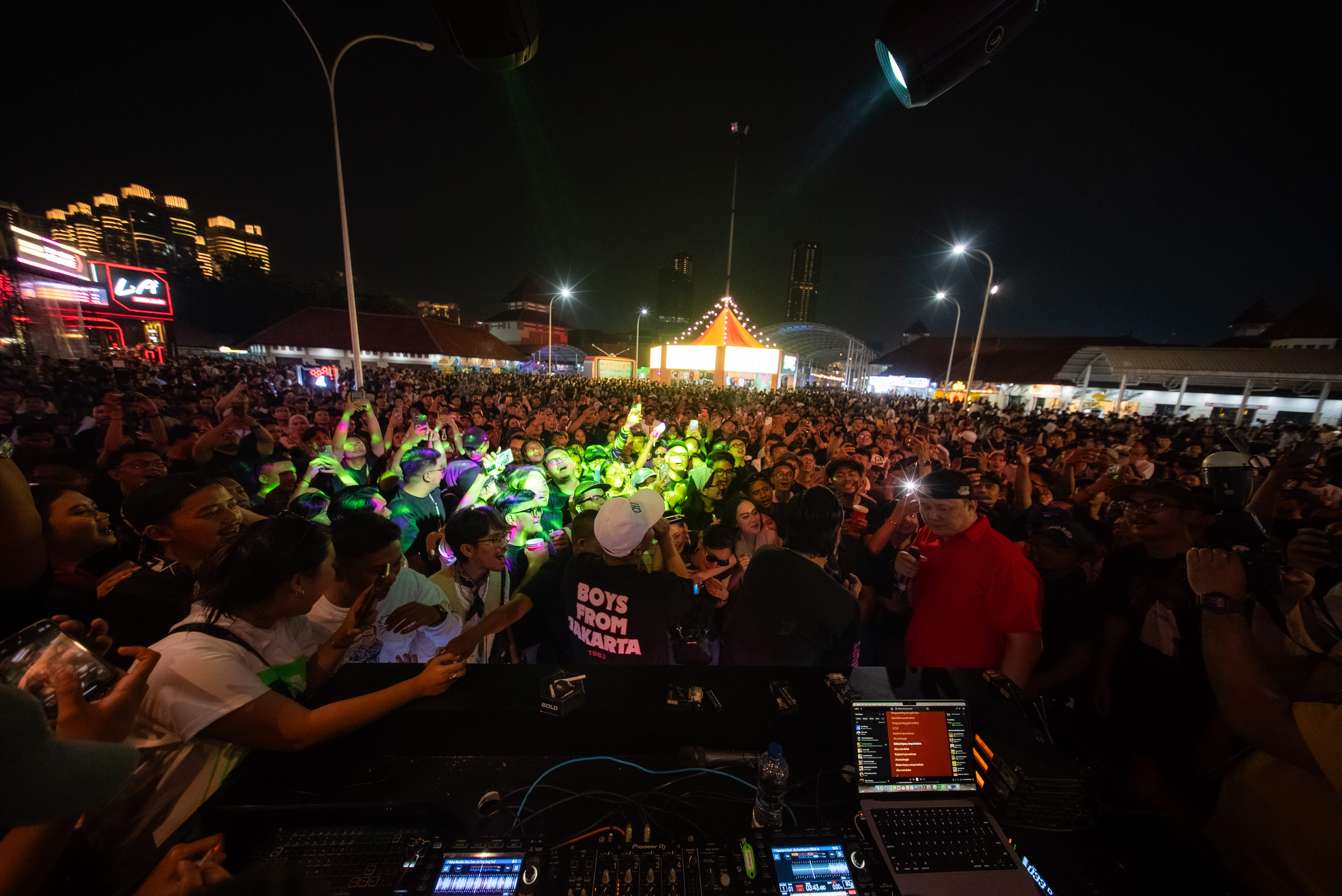 synchronize crowd 2026